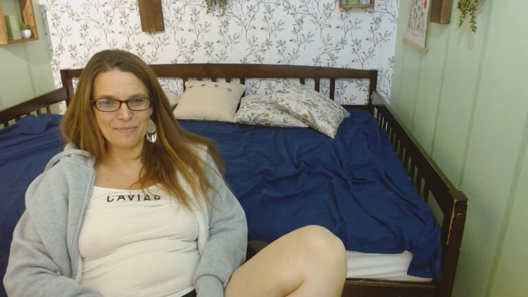 GeminiLoveXO's Streamate show and profile