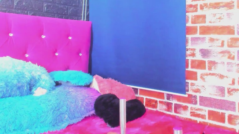 Nyra_Rose's Streamate show and profile