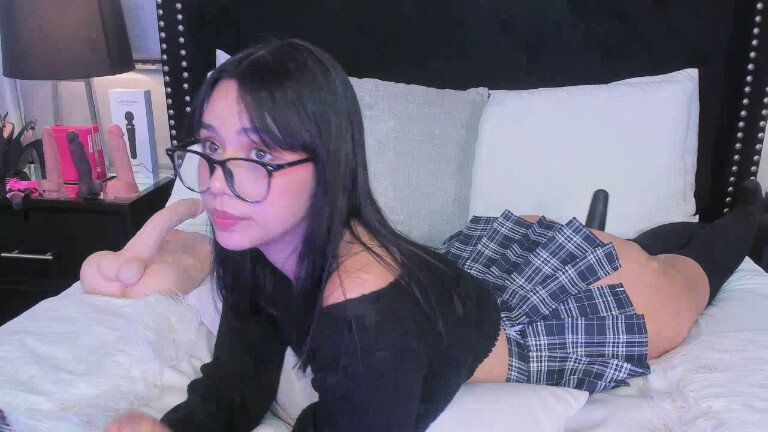 EmilyBlack69's Streamate show and profile