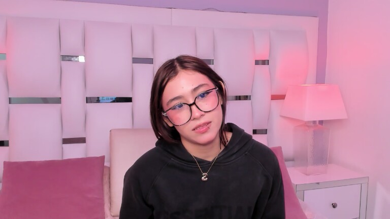 SophiaColinns's Streamate show and profile