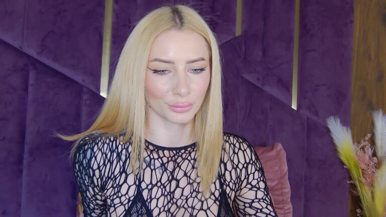 AngieShaen's Streamate show and profile