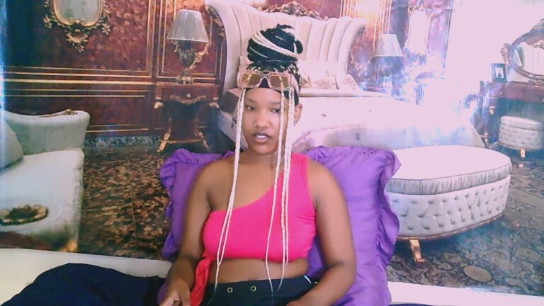 EroticSexyPrada69's Streamate show and profile