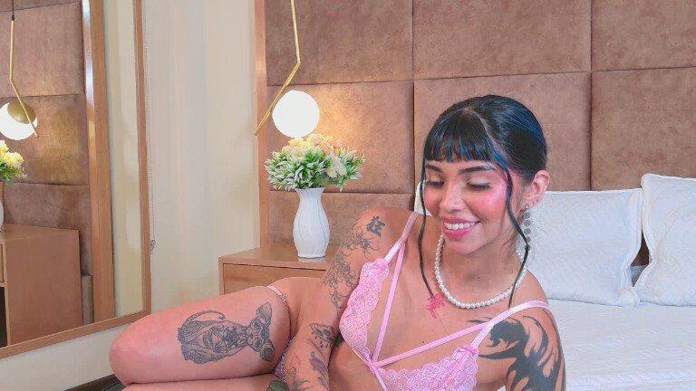 AlanaPierce's Streamate show and profile