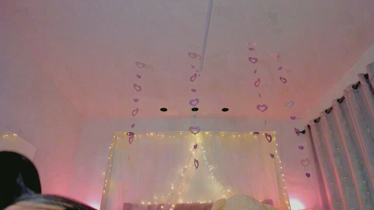 AlexandraWinterr's Streamate show and profile