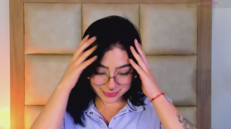 TaniaRedd's Streamate show and profile