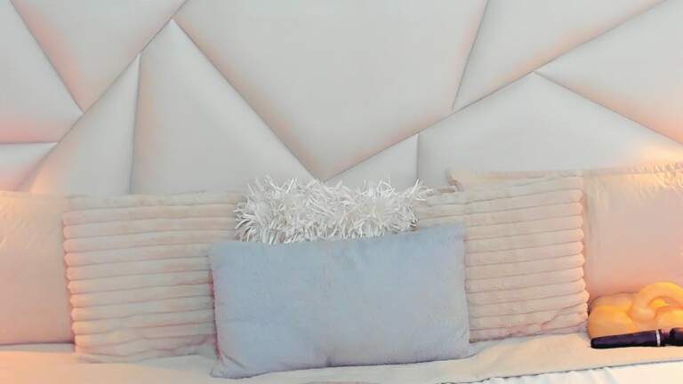 TyraaLambert's Streamate show and profile