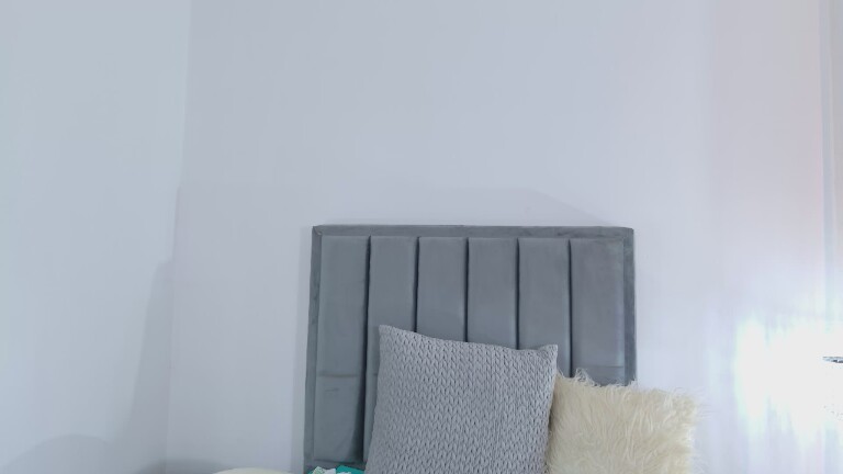 Sweetssinn's Streamate show and profile