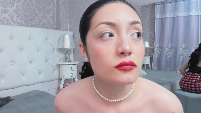 ninaromanova's Streamate show and profile