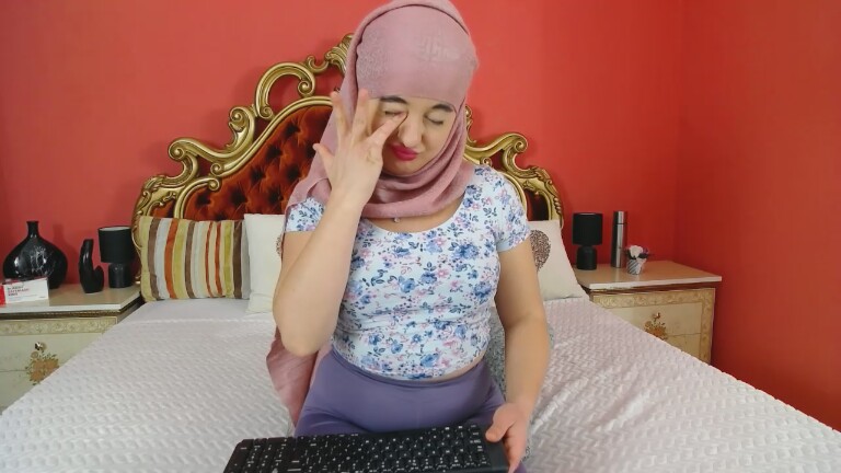 ANNALYAx's Streamate show and profile