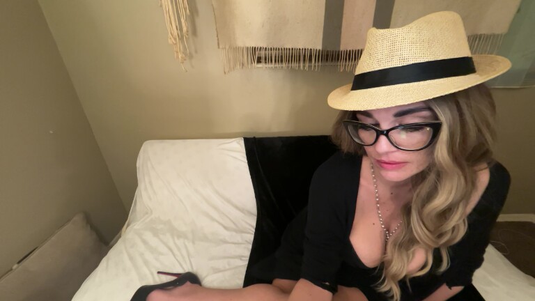 LunaLyons's Streamate show and profile