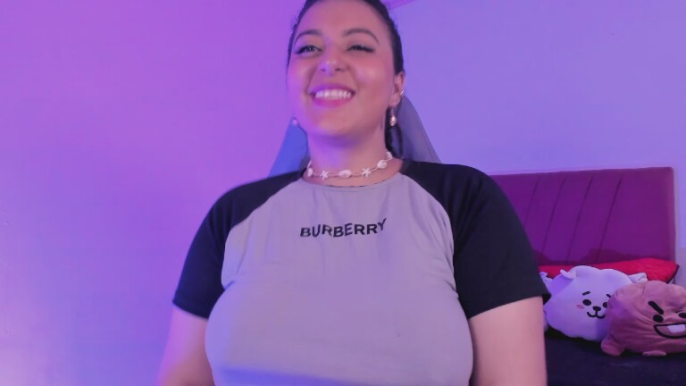 LorenaStevenss18's Streamate show and profile