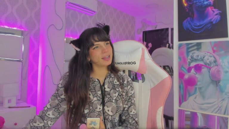 AikoHayashida's Streamate show and profile